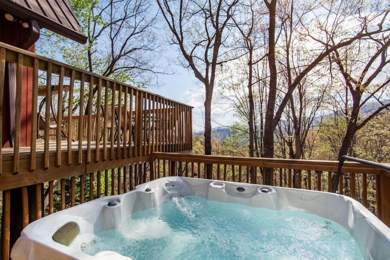 Bear View Chalet With Hot Tub And Near Ober Gatlinburg Luaran gambar
