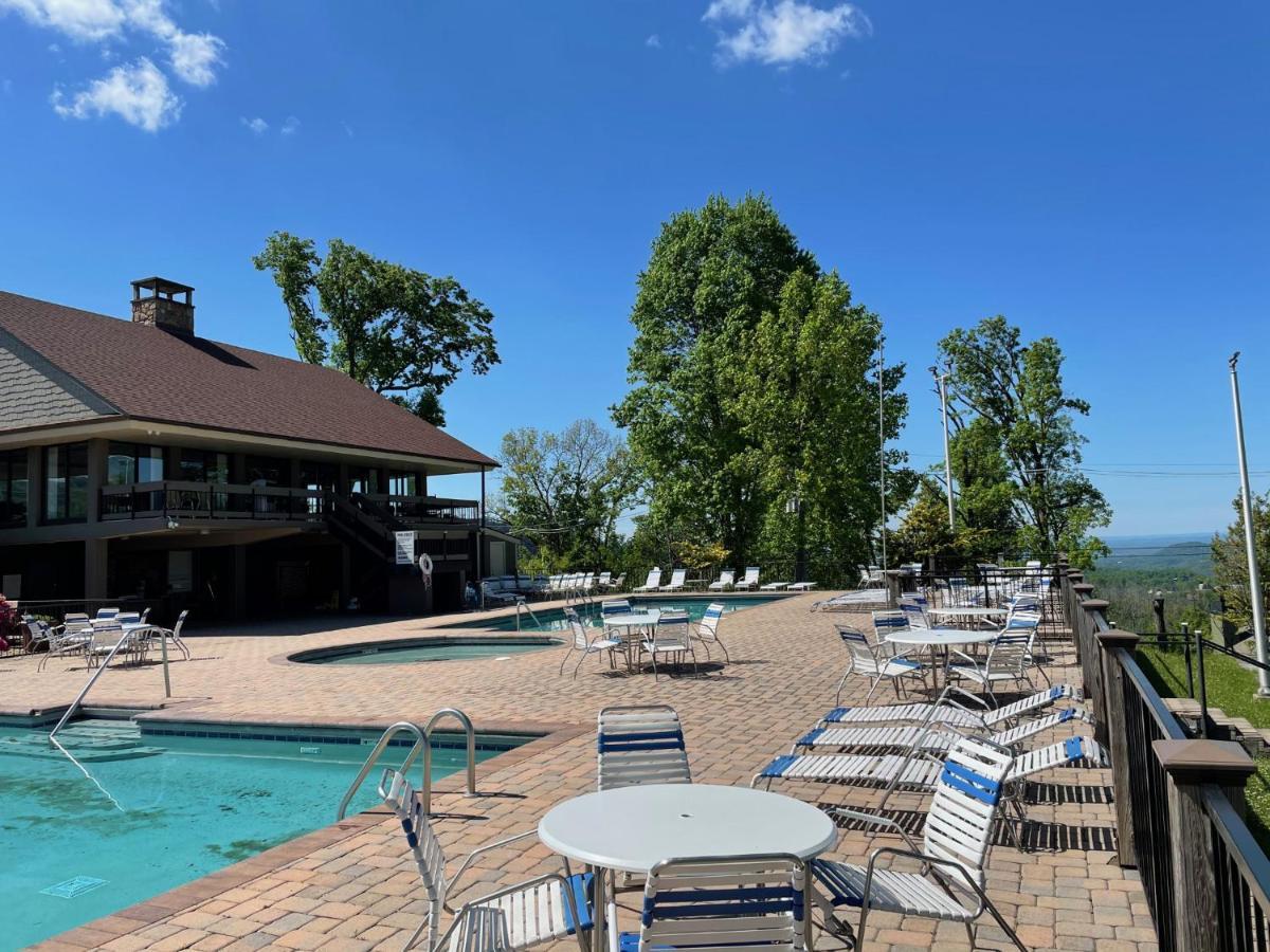 Bear View Chalet With Hot Tub And Near Ober Gatlinburg Luaran gambar